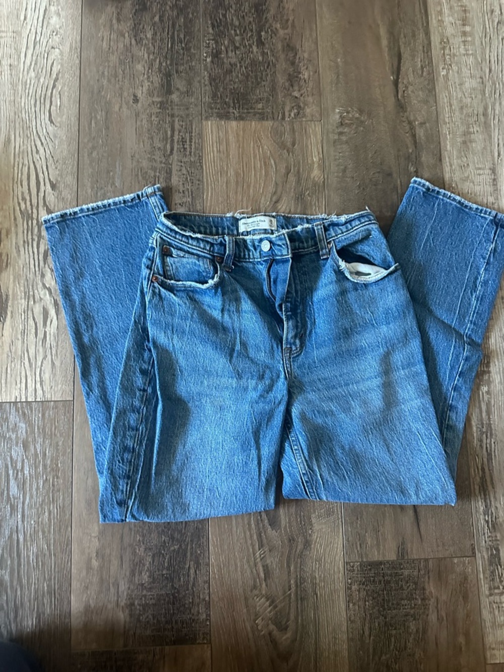 Abercrombie & Fitch Straight Leg Jeans in Medium Blue